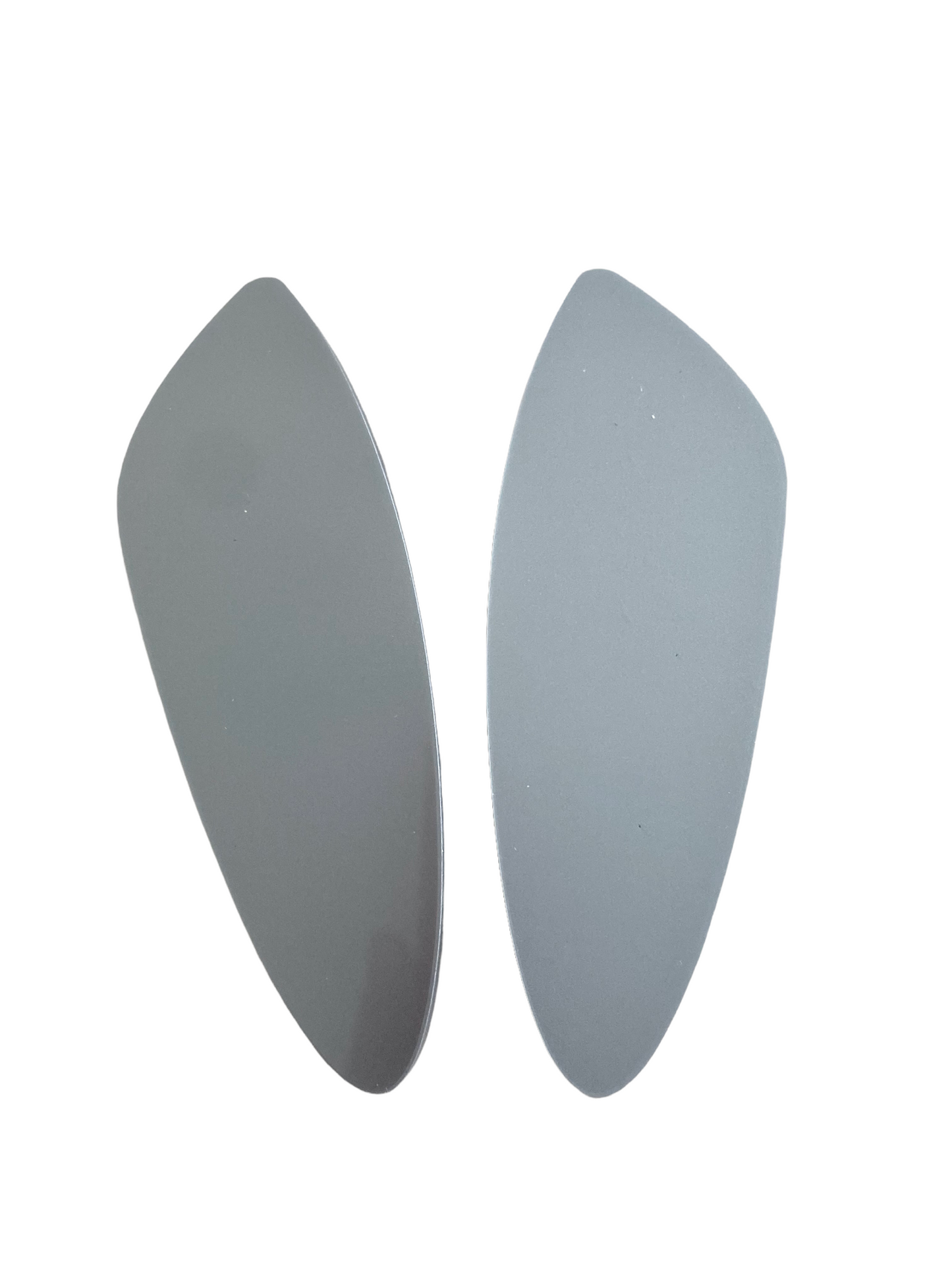 Bold Oversized Metallic Daggers